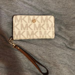 Michael Kors Wristlet